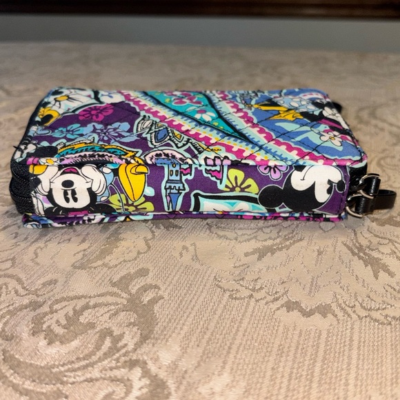 Vera Bradley x Disney Mickey’s Paisley Celebration All In One Wristlet Wallet - Picture 5 of 16